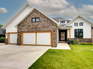321 E Pebble Beach Ave, Springfield, MO 65802