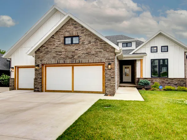 321 E Pebble Beach Avenue, Springfield, MO 65802