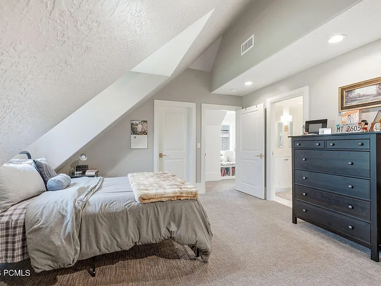71 W Farm Springs Ln — Photo 69