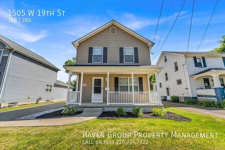 1505 W 19th St, Lorain, OH 44052- Spacious 3-bed 1.5-bath single-family home! — Photo 1