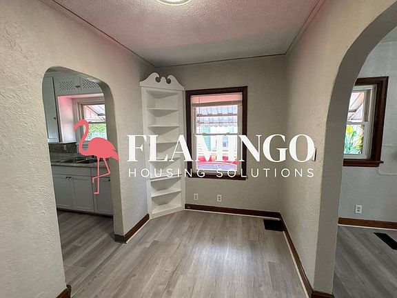 3rd image of 419 Sandhurst Dr
