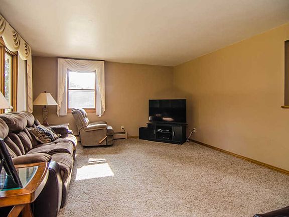 4th image of 1303 Sundown Ln
