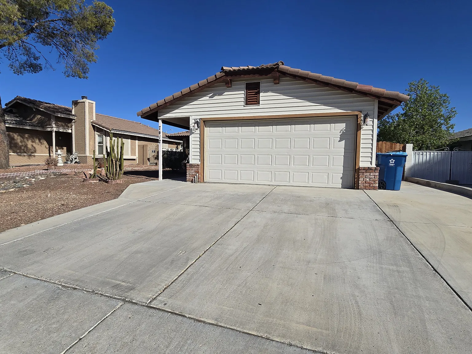 3 bed, 1104 sqft, $1,850 — Photo 2