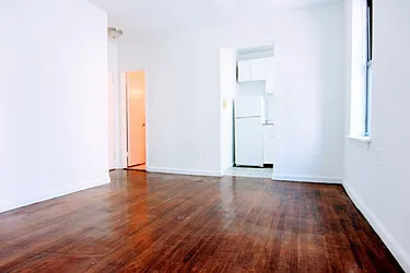 Rented by HOLTON REAL ESTATE INC.