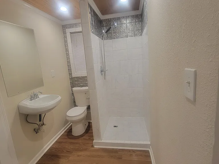 1307 Patricia Dr — Photo 13