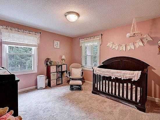 4th image of 1010 Grace Dr