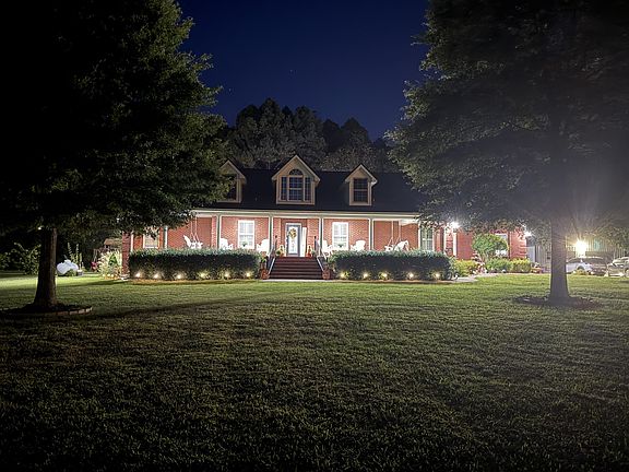 4th image of 646 Indian Creek Rd
