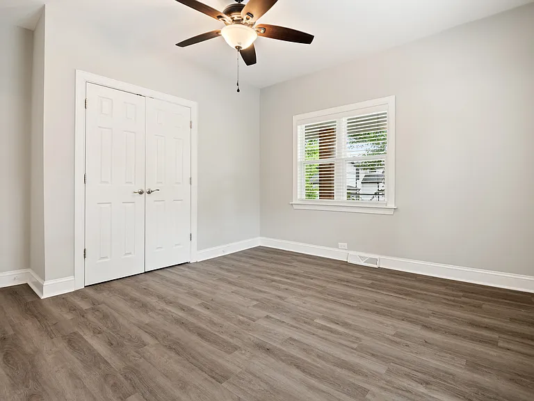 406 N Hyde Park Ave — Photo 12