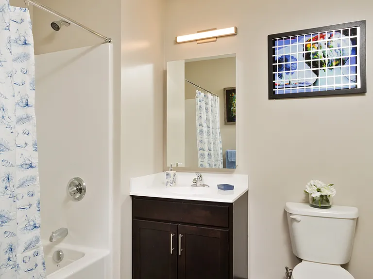 Swinburne Commons Apartments — Photo 2