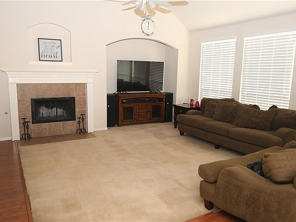 5th image of 1316 Lowes Farm Ct