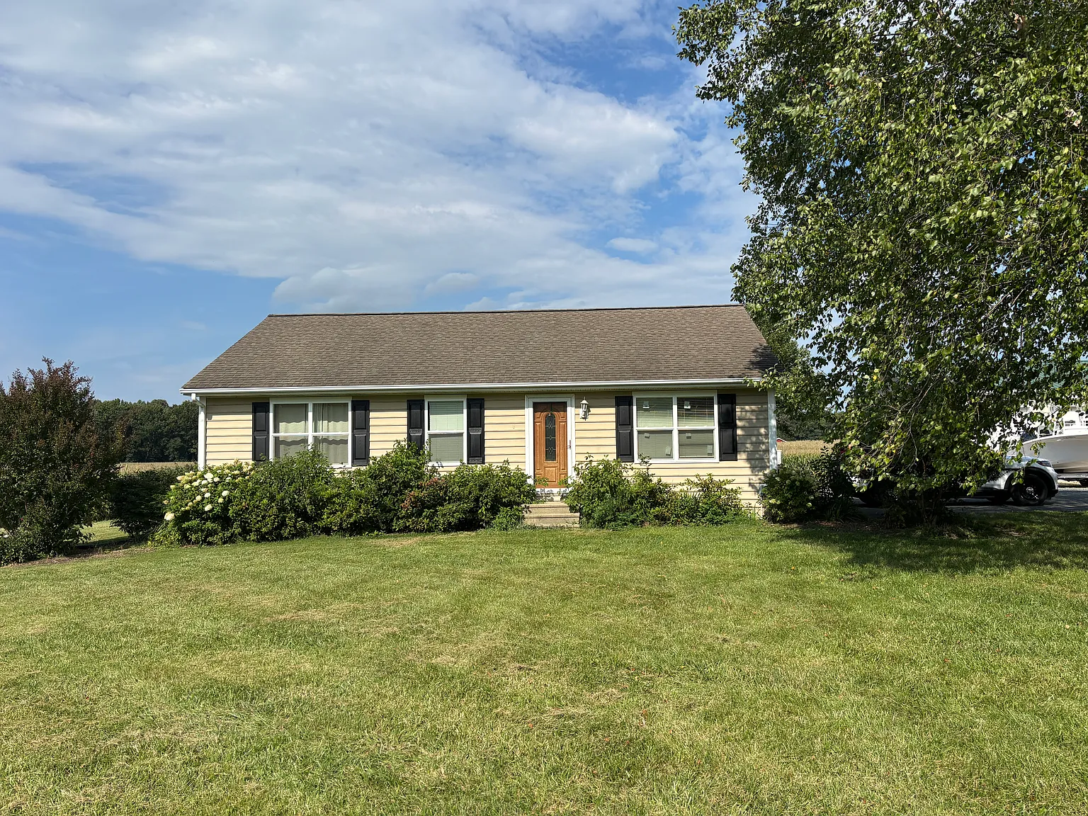 3 bed, 2100 sqft, $2,800 — Photo 2
