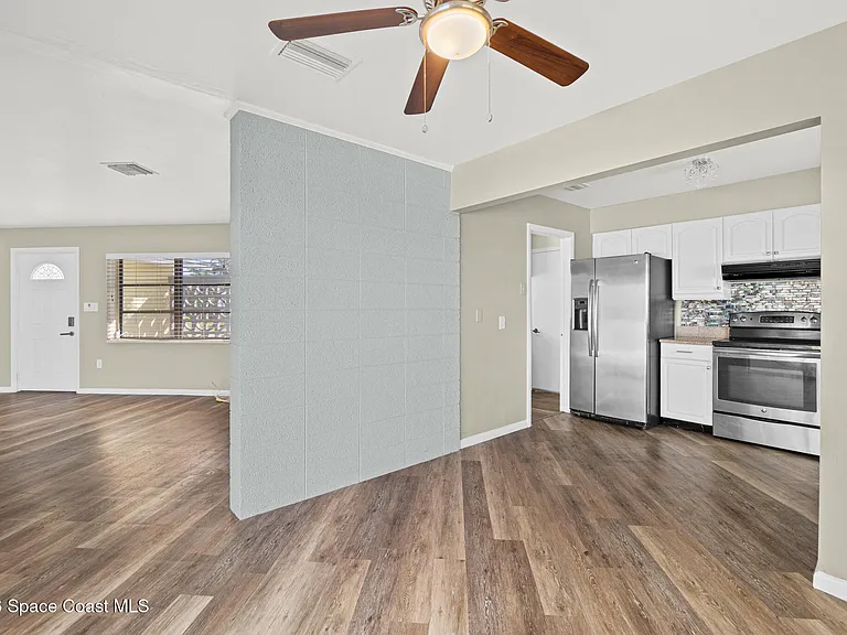 401 Milford Point Dr — Photo 11