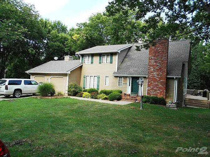 Beautiful Shawnee Heights Home