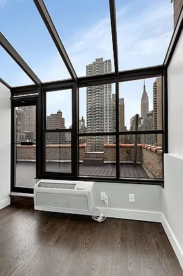 Rented by Mossanen Group | media 6