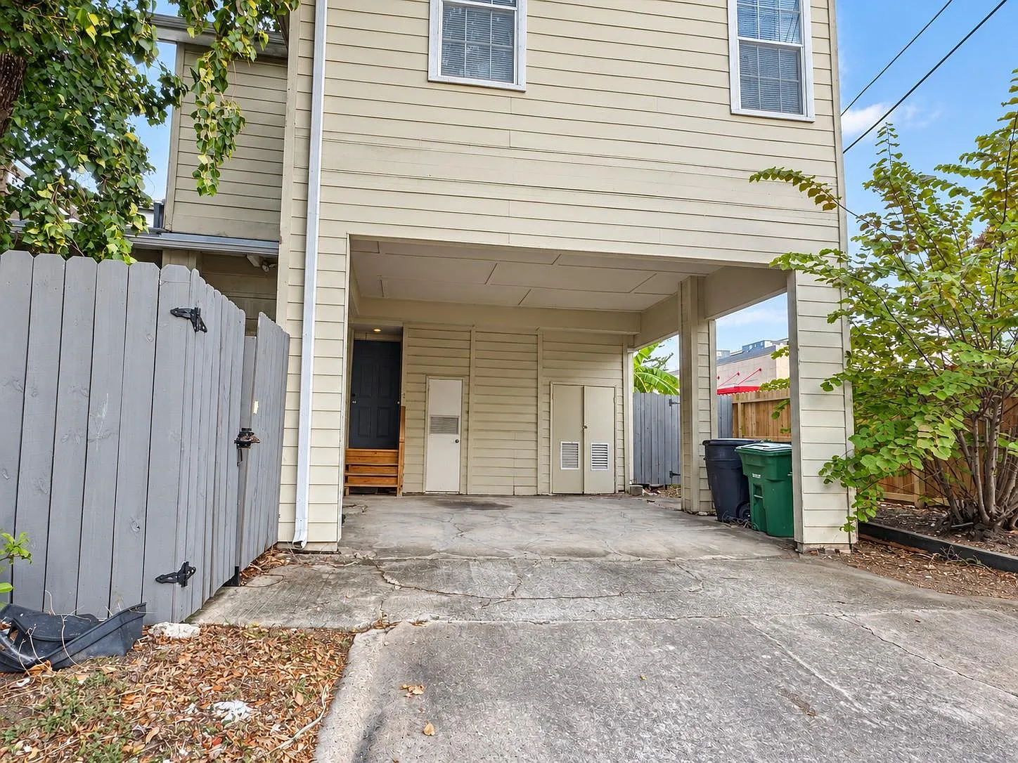 2 bed, 2.0 bath, 1000 sqft, $2,100 — Photo 1