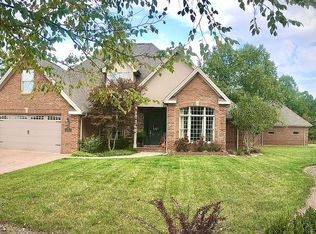 104 W Chloe Ridge Dr, Pikeville, KY 41501