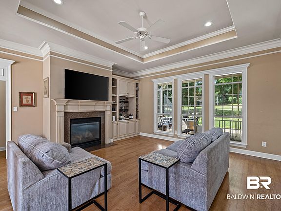 3rd image of 9791 Aspen Cir