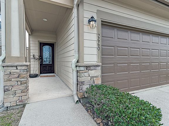 3rd image of 2660 Hickory Cove Ln