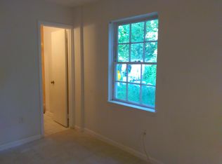 7402 Roanne Dr, Oxon Hill, MD 20745