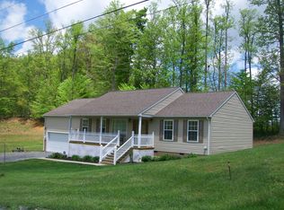 693 Ashley Ln, Summersville, WV 26651