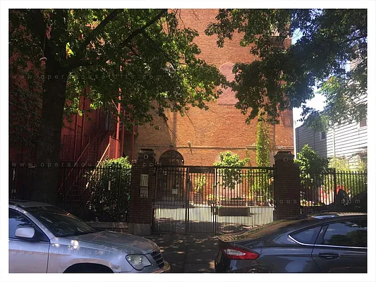 Rented by Opera House Lofts | media 50