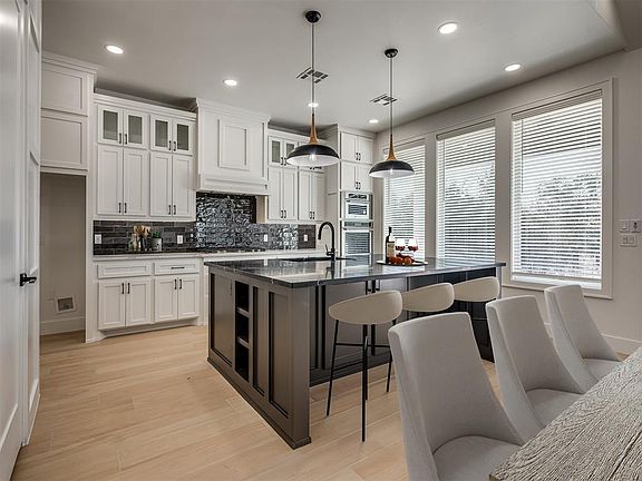 5th image of 15509 Aparados Way