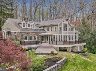 910 Peacock Station Rd, Mc Lean, VA 22102