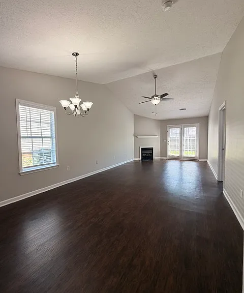 112 Barrington Dr — Photo 8
