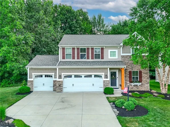 9243 Forest Lake Trl, Olmsted Township, OH 44138