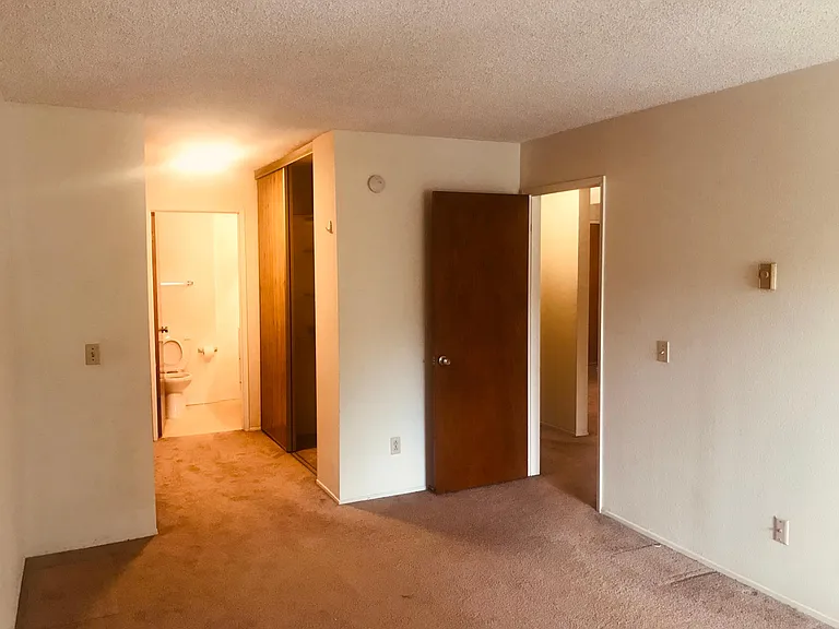 8308 Regents Rd #2E — Photo 12
