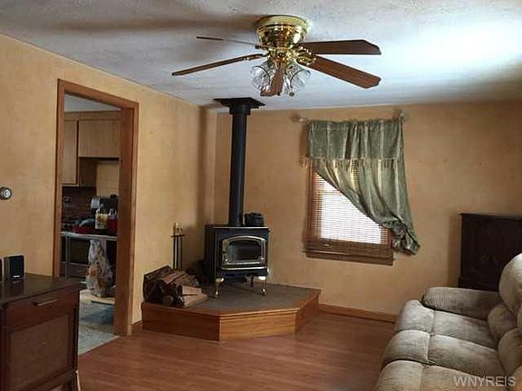 4th image of 220 Crisfield Ave