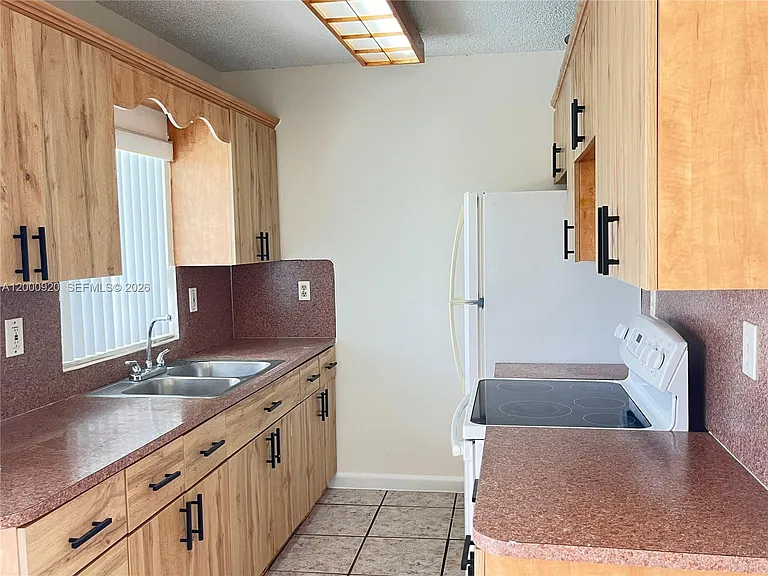 20341 SW 117th Ave — Photo 4