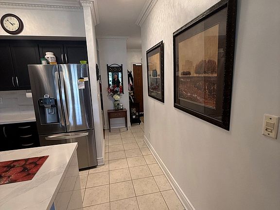 3rd image of 9901 Keele St #102