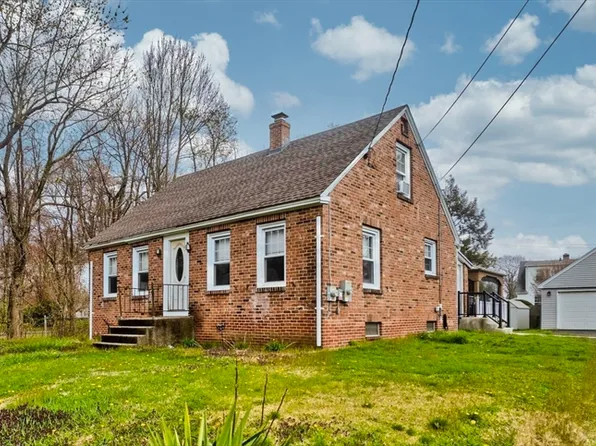 20 Frank St, Agawam, MA 01001