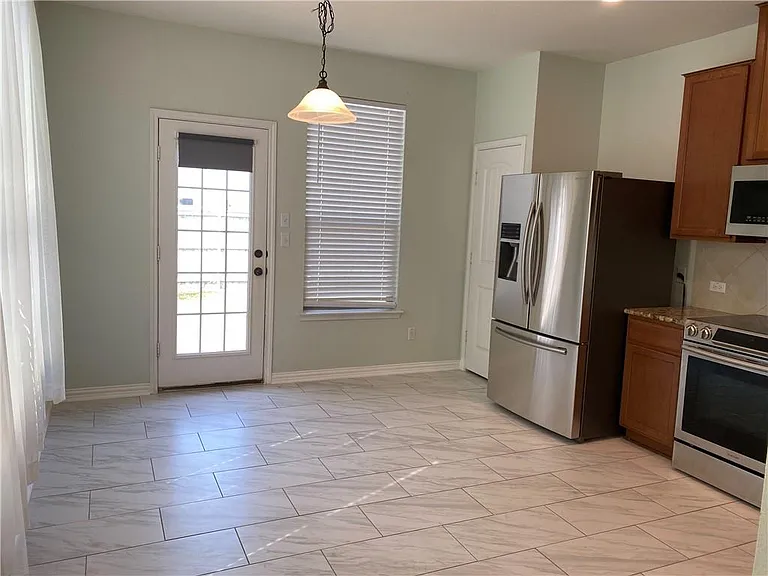 712 Estes Park — Photo 13