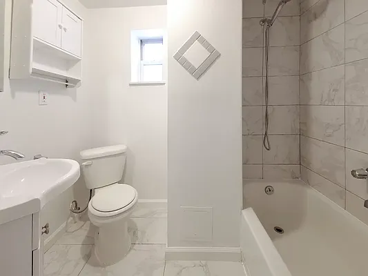 Rented by Brighton Management | media 8