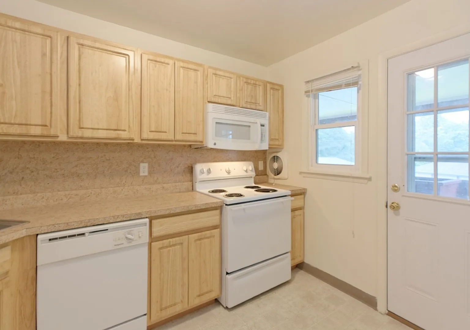 Orchard Garden Apartments — Photo 2