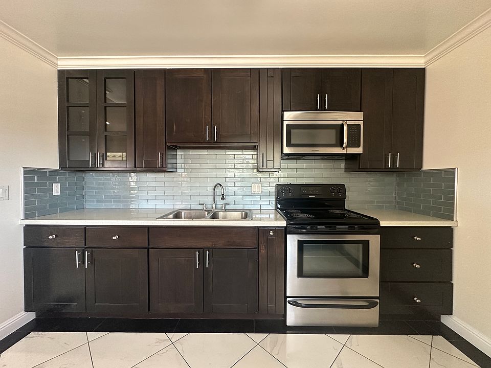 1st image of 163 Superior Dr APT C
