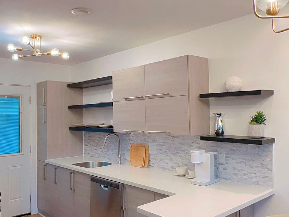 Fully stocked kitchen for cooking