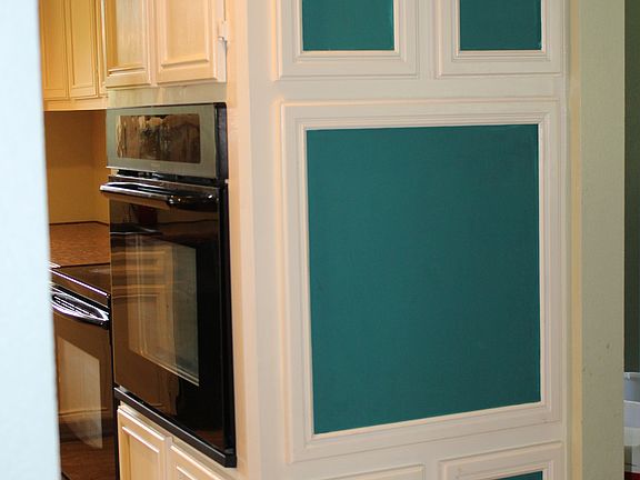 chalkboard panels in kitchen