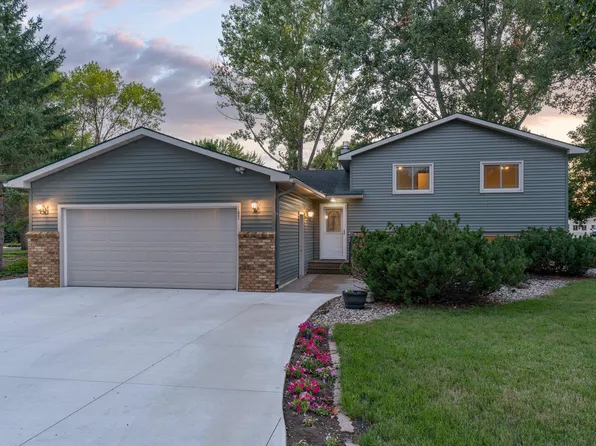 107 Commerce Ct, North Mankato, MN 56003