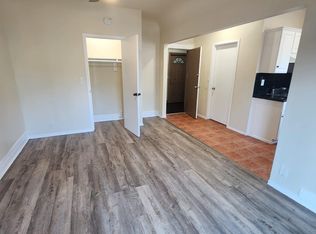 1102 Elden Ave #3, Los Angeles, CA 90006