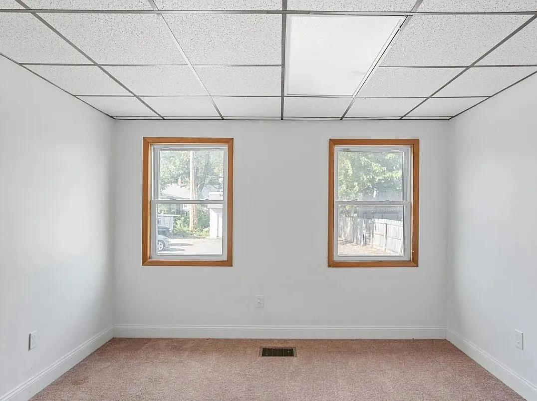 1 bed, 800 sqft, $1,050 — Photo 4