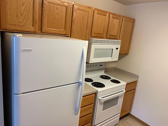 5th image of 3304 Polaris Dr Unit 6
