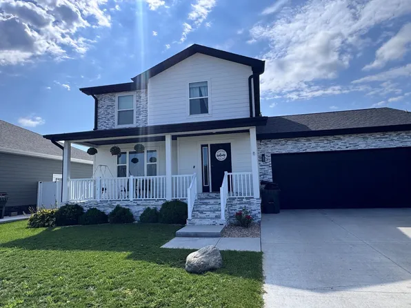 807 Truman Dr, Lexington, NE 68850