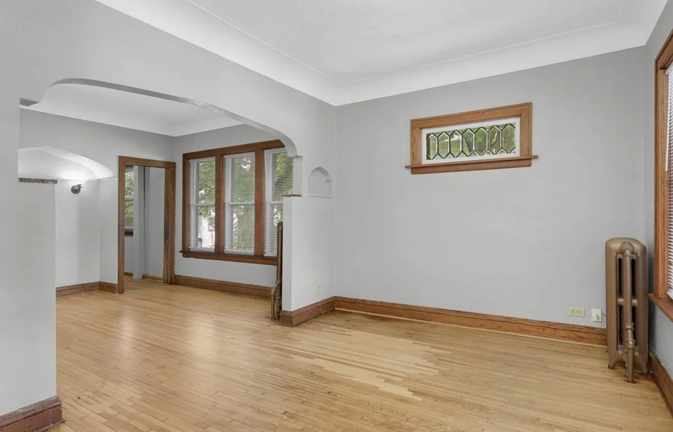 4 bed, 2537 sqft, $2,750 — Photo 2