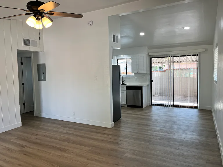 2555 E Water St #2579 — Photo 2
