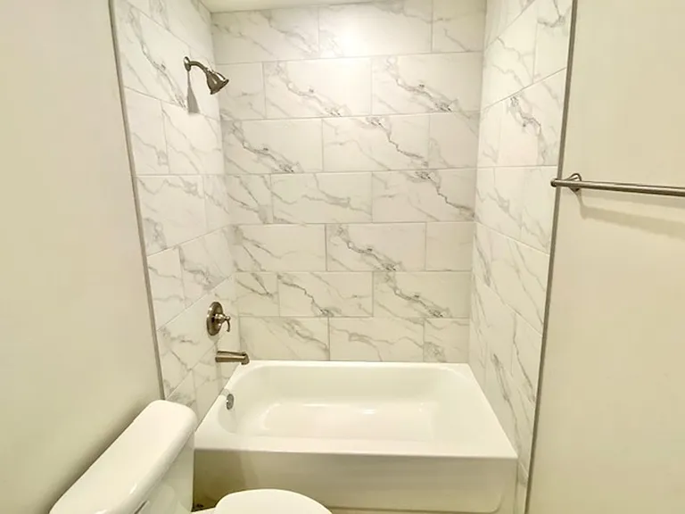 5440 Lakeside Cv — Photo 11