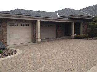 2306 Shore Dr, Duluth, MN 55812