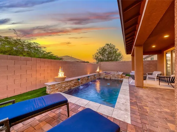 529 Cadence View Way, Henderson, NV 89011